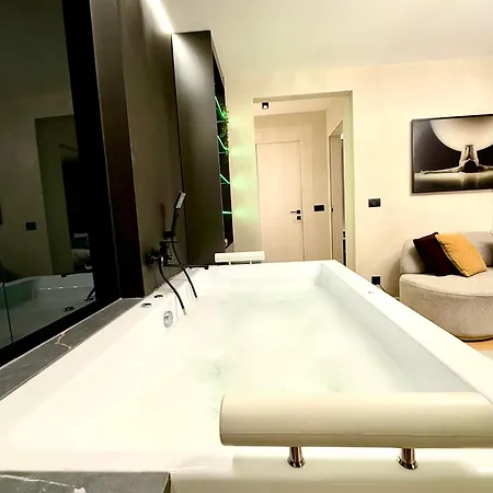 Jacuzzi Old Town Escape Bükreş