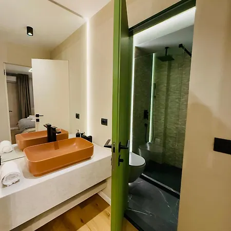 Jacuzzi Old Town Escape