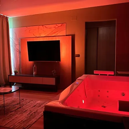 아파트 Jacuzzi Old Town Escape 부쿠레슈티