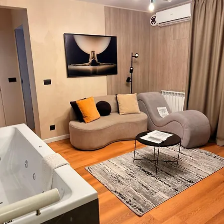 Jacuzzi Old Town Escape Apartment Bucharest