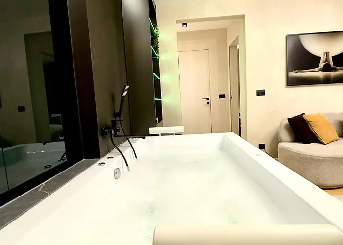 Jacuzzi Old Town Escape Bucharest