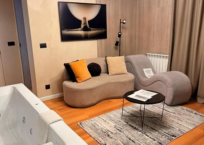 Jacuzzi Old Town Escape شقة بوخارست